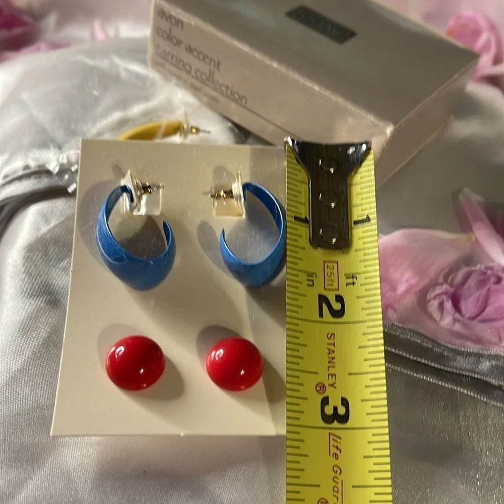 Vintage 1992 Avon Color Accent Earring Collection (3pr) yellow, blue, red pierce